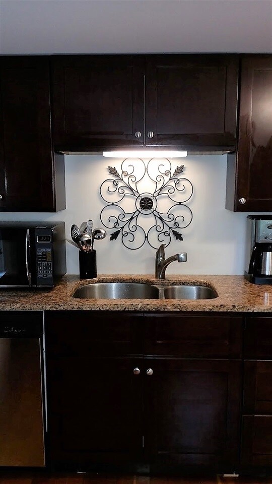 270 Richards Ave unit 4, Portsmouth, NH 03801 - photo 4