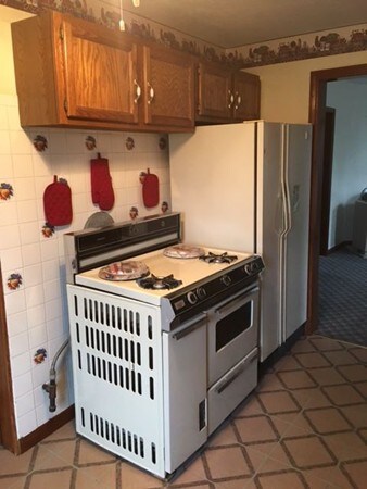 33 Lawence unit 2, Taunton, MA 02780 - photo 2