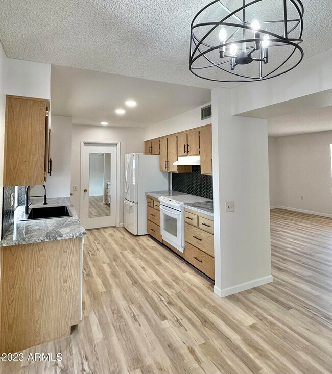 9C0CE628-E1C3-46CA-AE4D-3E4A90EAD93F