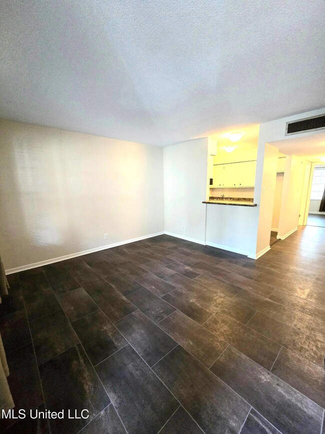 3310 Washington Ave unit 1320, Pascagoula, MS 39581 - photo 4