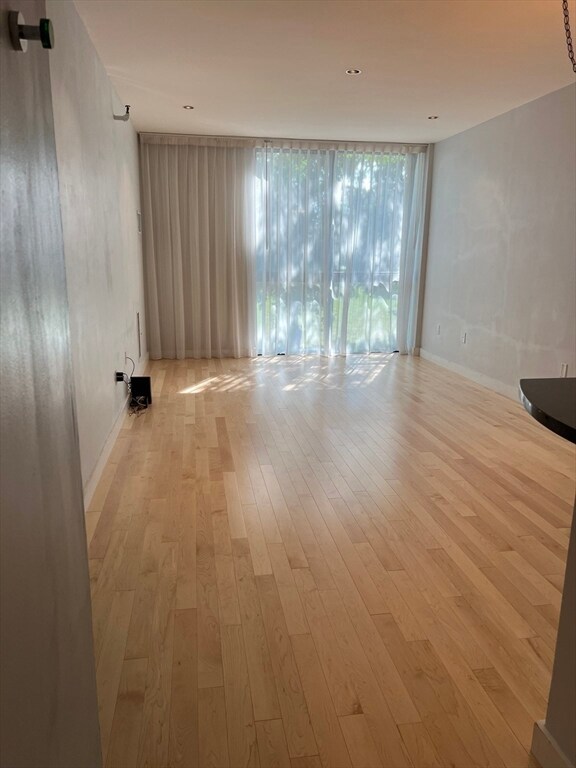 Parris Landing unit 3210, Boston, MA 02129 - photo 4