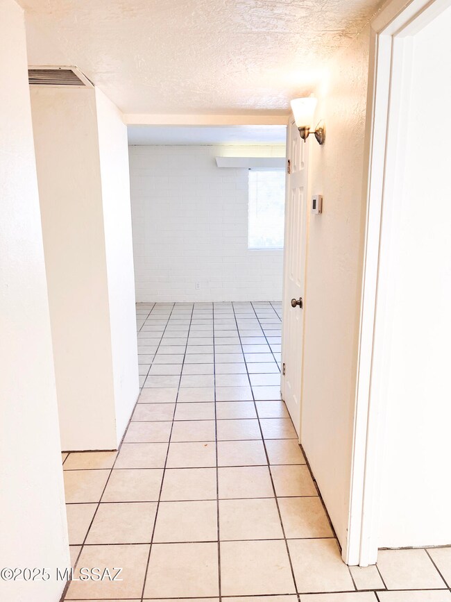 801 E 10th St unit 31, Tucson, AZ 85719 - photo 5