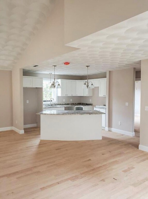 220 Manila Ave, Woonsocket, RI 02895 - photo 6