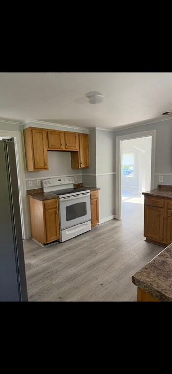 796 Charlton St, Southbridge, MA 01550 - photo 3