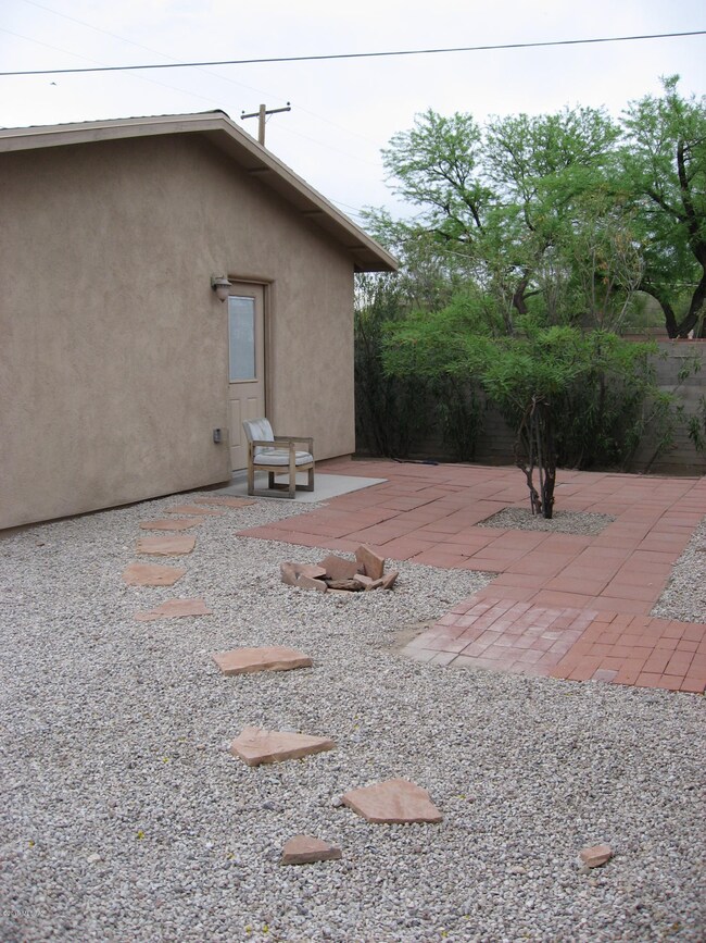 615 E Linden St unit 2, Tucson, AZ 85705 - photo 5