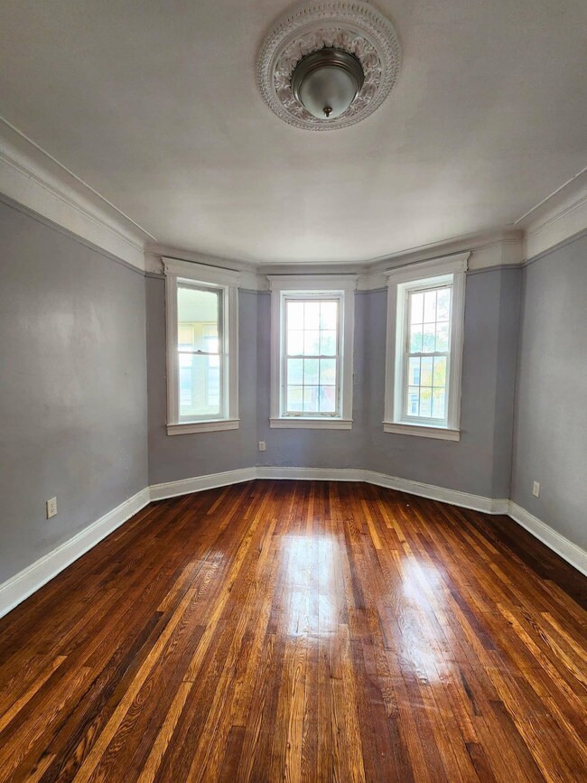 335 Princeton Ave unit 2, Jersey City, NJ 07305 - photo 4