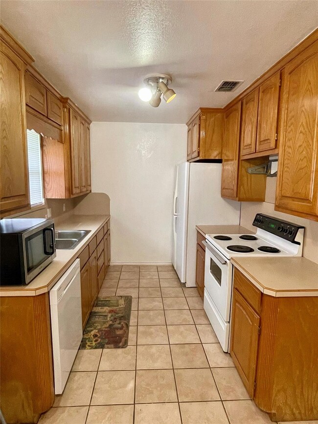 10360 S Fm 51, Springtown, TX 76082 - photo 3