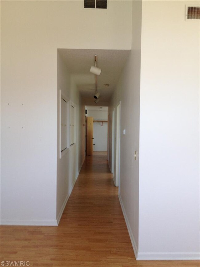 415 Main St unit 2, St. Joseph, MI 49085 - photo 6