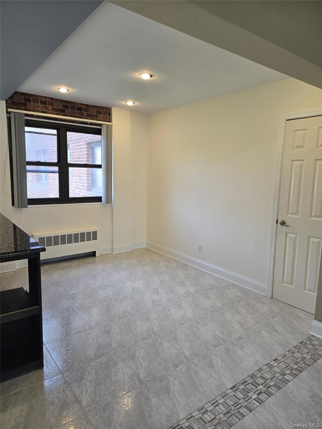 8606 155th Ave unit 4, Howard Beach, NY 11414 - photo 5