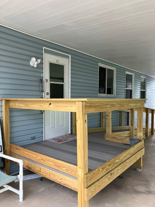 1305 Mohawk Cir, Tavares, FL 32778 - photo 4