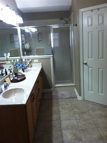 910 Divi Ln, Cordova, TN 38018 - photo 2