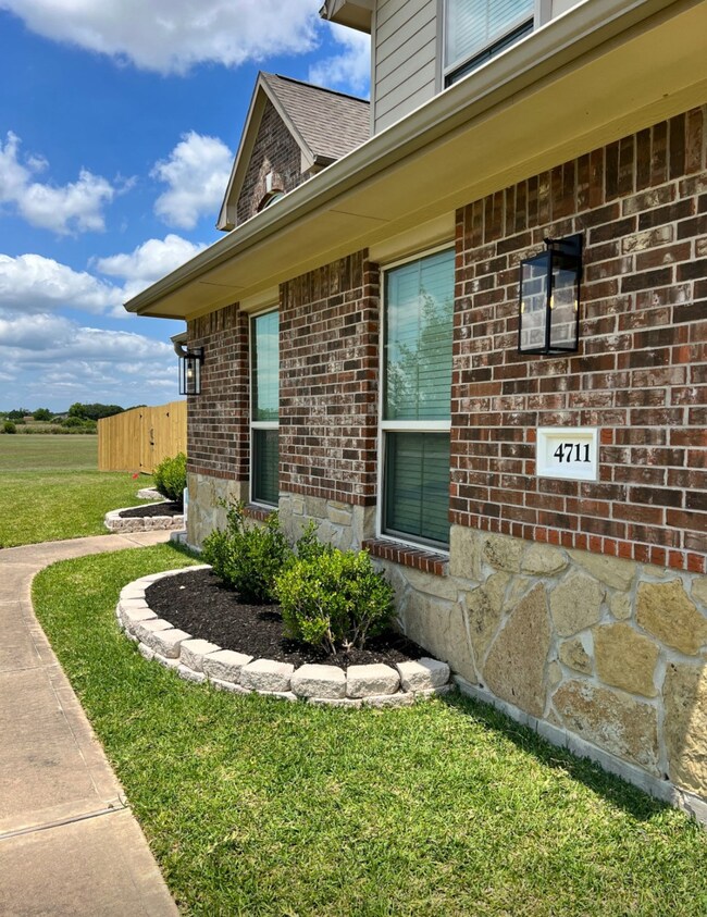 4711 Magnolia Bend Dr, Rosharon, TX 77583 - photo 4