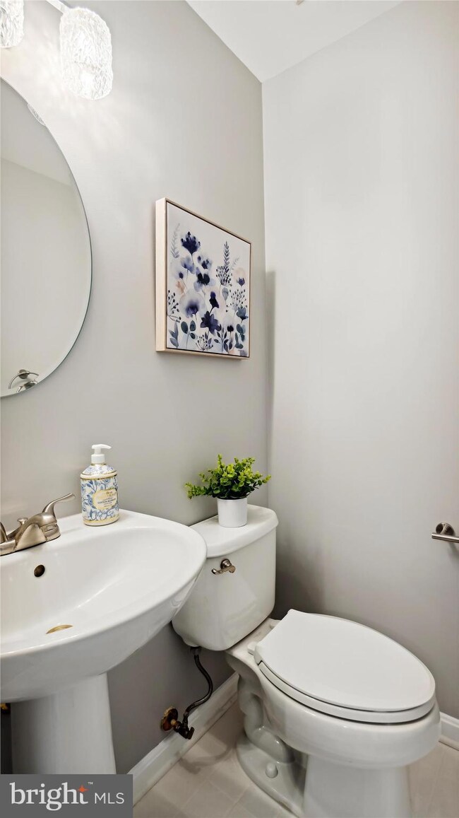 1817 Kenwood Ave, Alexandria, VA 22302 - photo 4