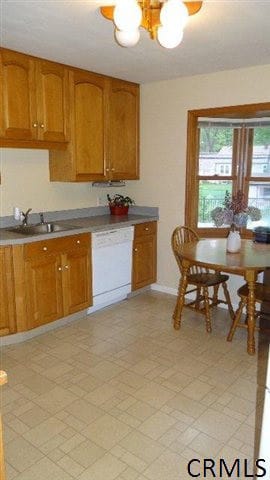 17 Swayze Dr, Latham, NY 12110 - photo 5