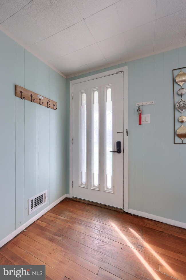 4427 Chinchilla Ave, Mount Joy, PA 17552 - photo 3