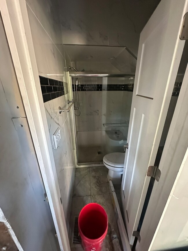 unlisted-address, Chicago, IL 60621 - photo 3