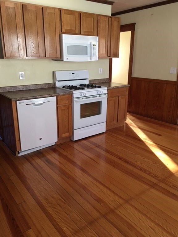 184 Coyle Ave, Pawtucket, RI 02861 - photo 3