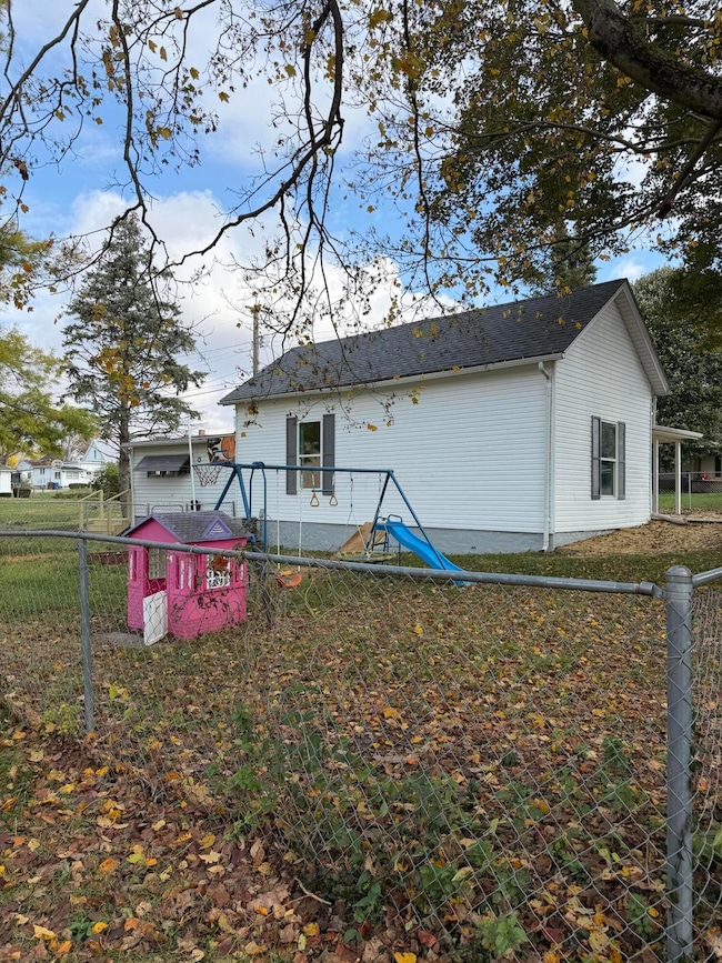 20 Center St, New Holland, OH 43145 - photo 2