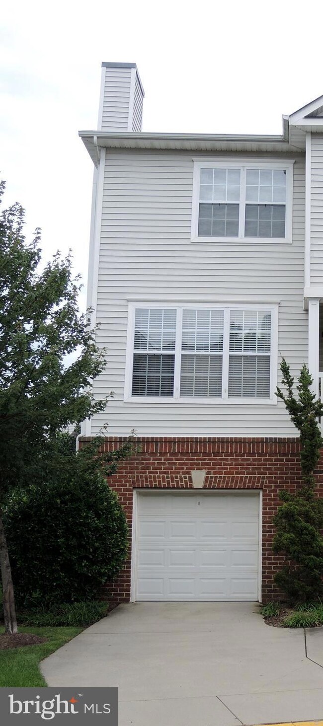 13103 Marcey Creek Rd, Herndon, VA 20171 - photo 4