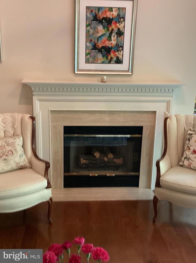 137 Timberbrook Ln unit 302, Gaithersburg, MD 20878 - photo 2