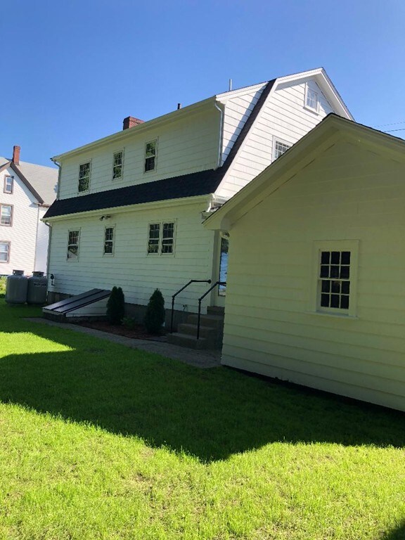 21 Dustin St, Peabody, MA 01960 - photo 3