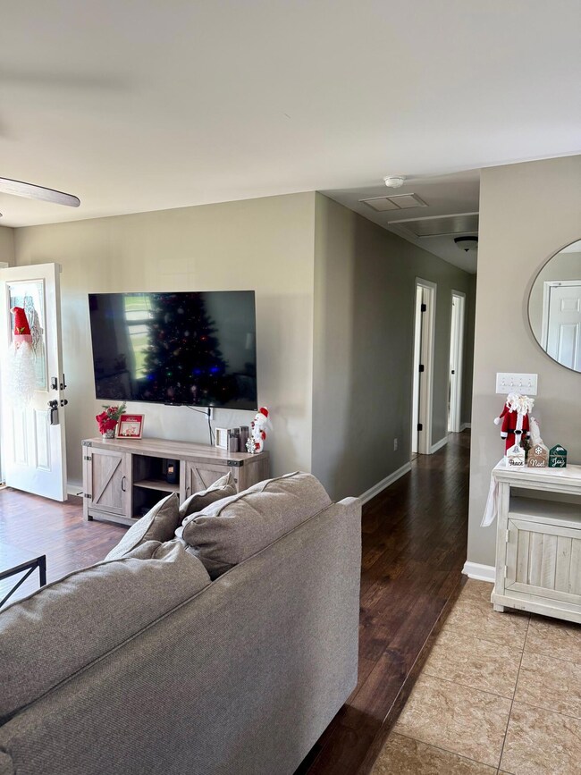 6012 Jeffrey Ct, Lawrenceburg, KY 40342 - photo 7