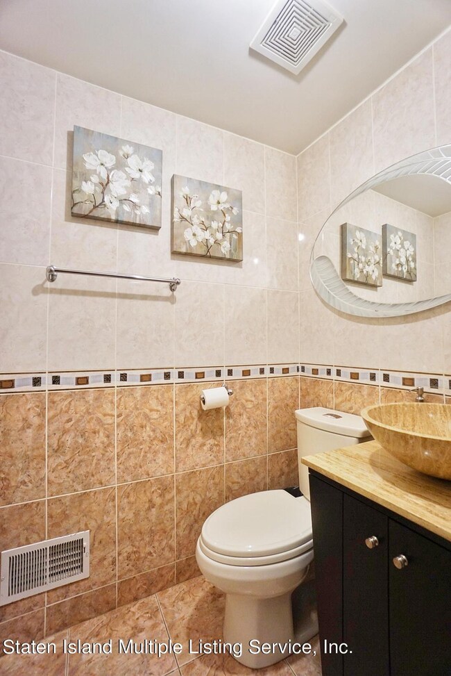 (6) HALF BATH