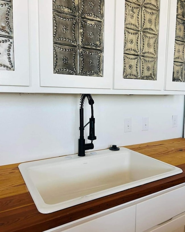 201 E Chambers St unit 204, Cleburne, TX 76031 - photo 4