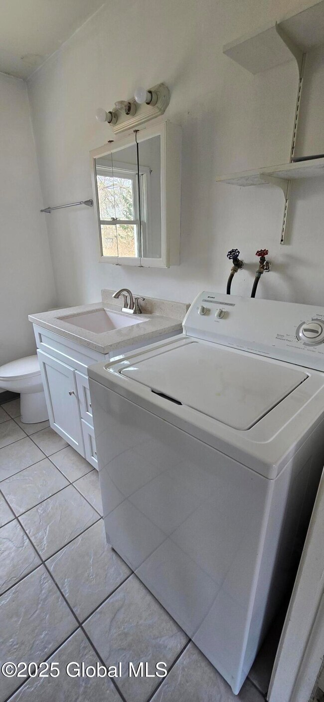 100 Serif Ln unit 102, Schenectady, NY 12303 - photo 4