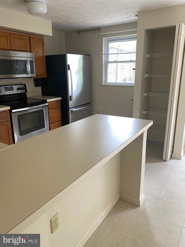 9314 Pirates Cove, Columbia, MD 21046 - photo 3