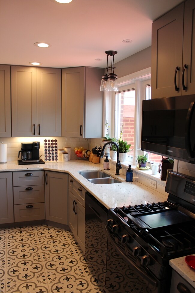 1353 Hull Ave, Westchester, IL 60154 - photo 5