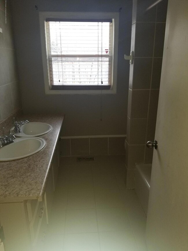 3017 Turner St, Lansing, MI 48906 - photo 6