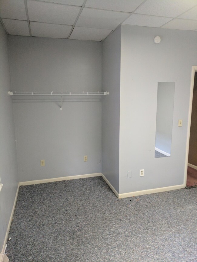 304 Maple St, Big Rapids, MI 49307 - photo 4