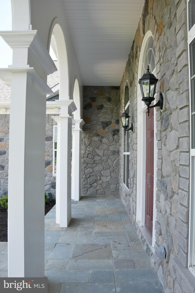 7339 Tottenham Dr, White Plains, MD 20695 - photo 7