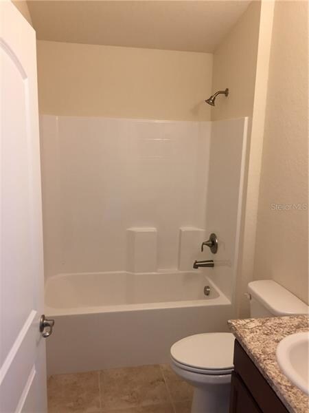 1327 Buckeye Trace Blvd, Winter Haven, FL 33881 - photo 4