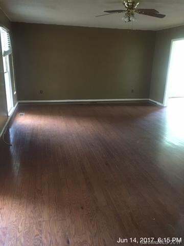 815 Waters St, Shelby, NC 28152 - photo 4