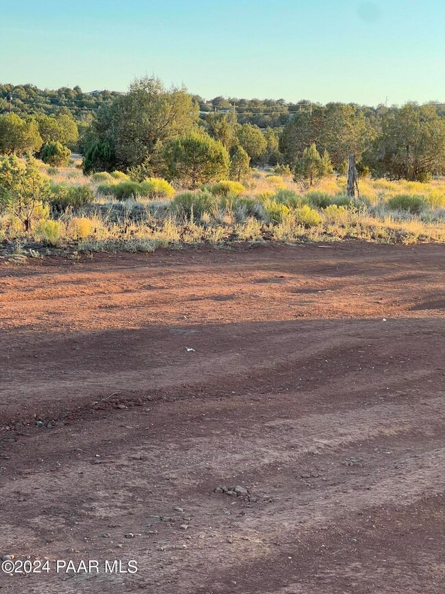 1328 W Yukon Dr, Ash Fork, AZ 86320 - photo 5