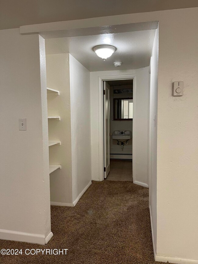 3904 Northwood Dr unit A, Anchorage, AK 99517 - photo 3