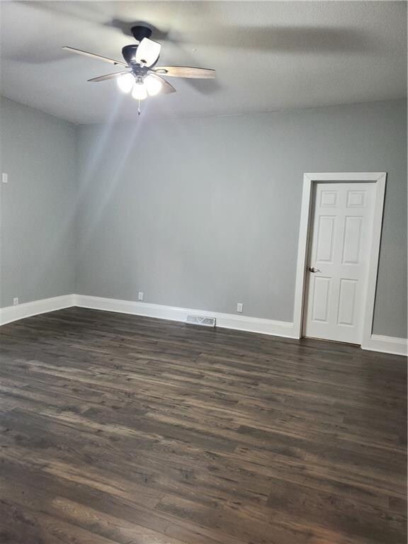 2900 4th St, Des Moines, IA 50313 - photo 2