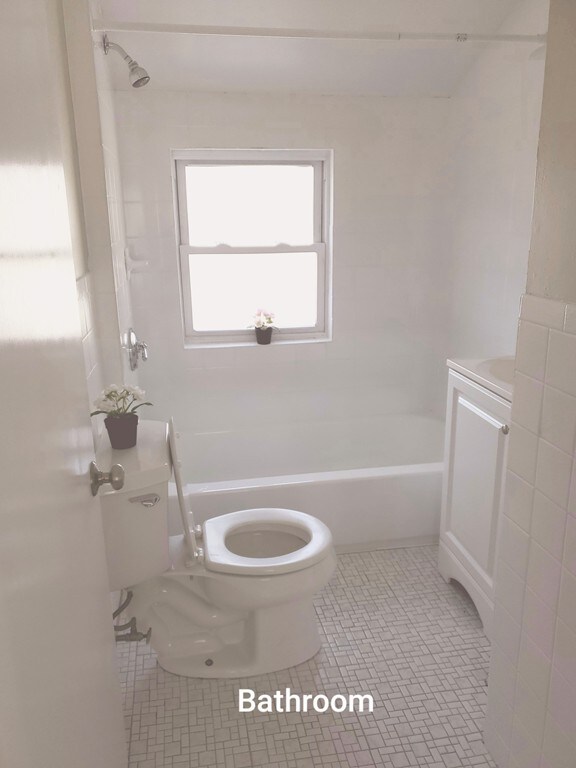 54 Lynde St unit 2, Melrose, MA 02176 - photo 3