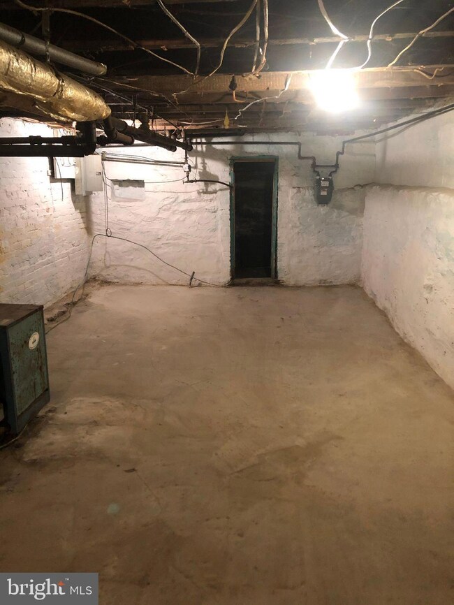 521 Howard Ave, Lancaster, PA 17602 - photo 7