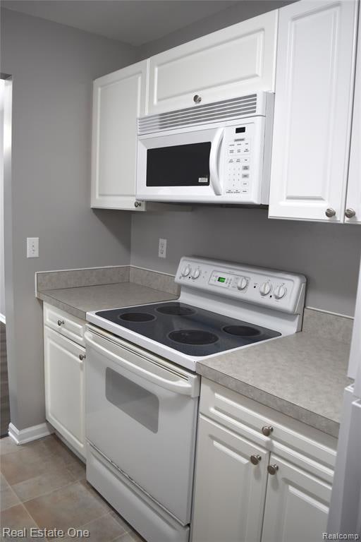 3609 Tremonte Cir N unit 309, Rochester, MI 48306 - photo 5