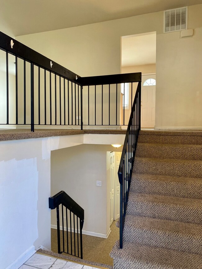 17820 Yale Ln, Country Club Hills, IL 60478 - photo 2