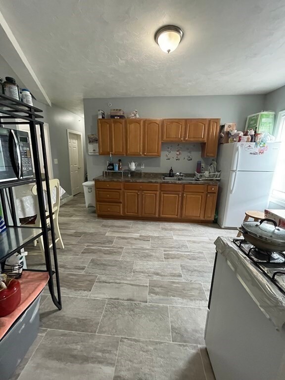 14 Benefit Terrace, Worcester, MA 01610 - photo 5