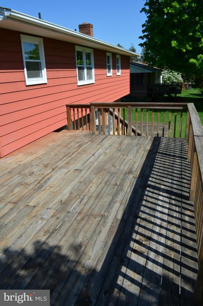 109 Roosevelt Rd, Sykesville, MD 21784 - photo 6