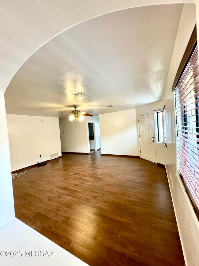 2864 N Xochipilli Dr, Tucson, AZ 85745 - photo 5