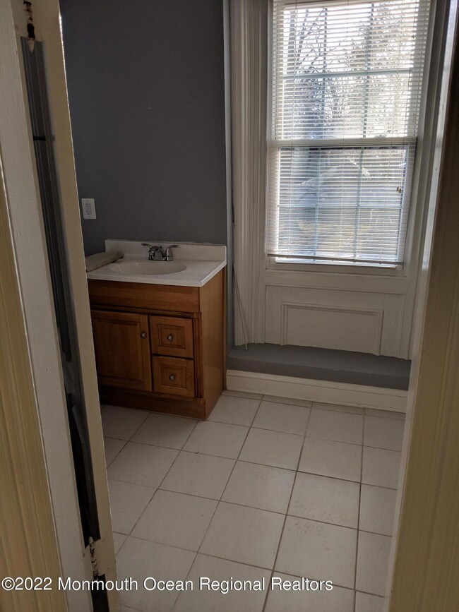 103 Main St unit 2, Keyport, NJ 07735 - photo 6