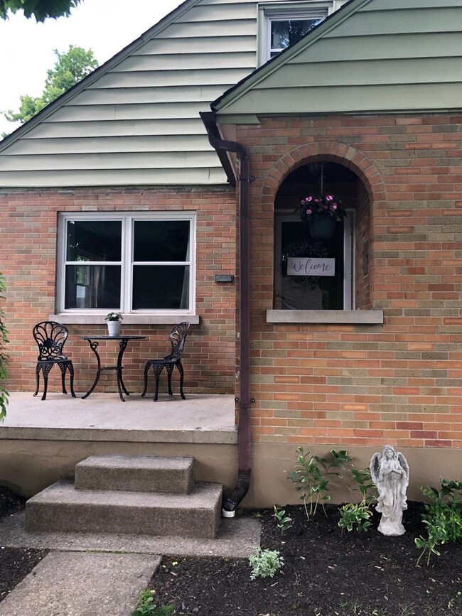 Welcoming and charming entrance!