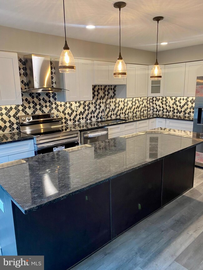 2402 Winterbridge Ln, West Chester, PA 19382 - photo 3