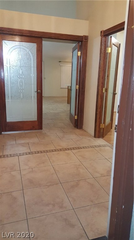 beautiful foyer.  formal living room is to the rig